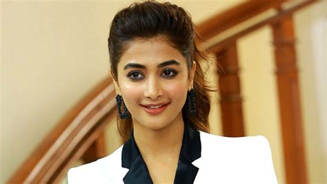 pooja hegde age marriage|Pooja Hegde Height, Age, Biography, Marriage, Net。